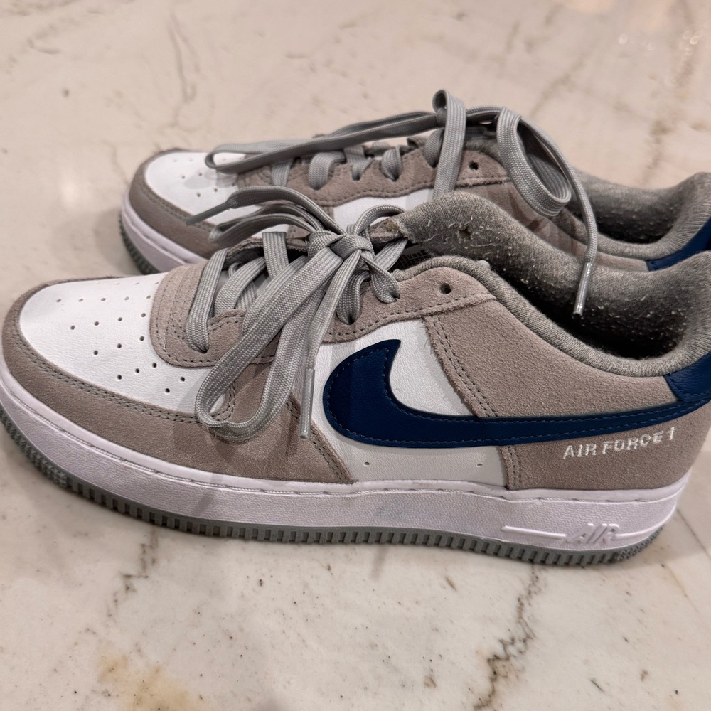 Air Force 1’s - size 6 youth - Picture 6 of 7